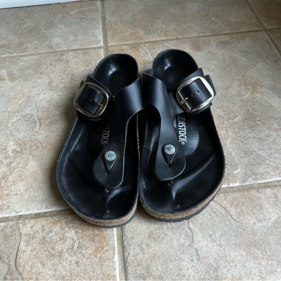 Birkenstock Gizeh Big Buckle Oiled Leather Sandal - Picture 4 of 8